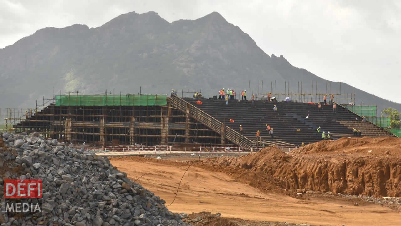 La construction des gradins à Côte d’Or. Infrastructures