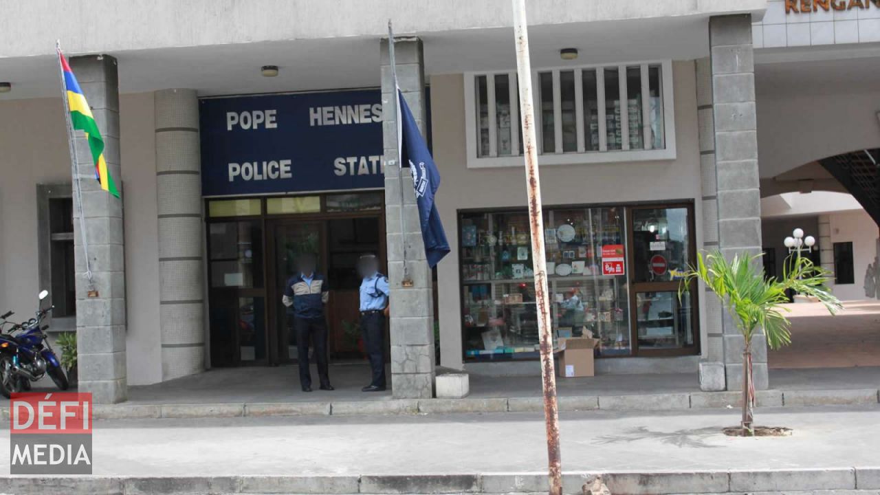 poste de police de Pope Hennessy.