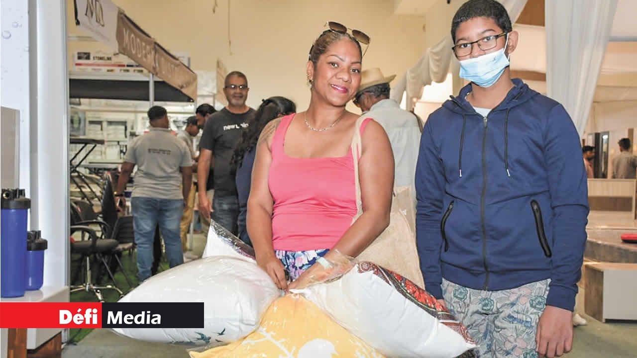 Doris Rungien et son fils sont venus par curiosité et sont repartis les mains remplies.
