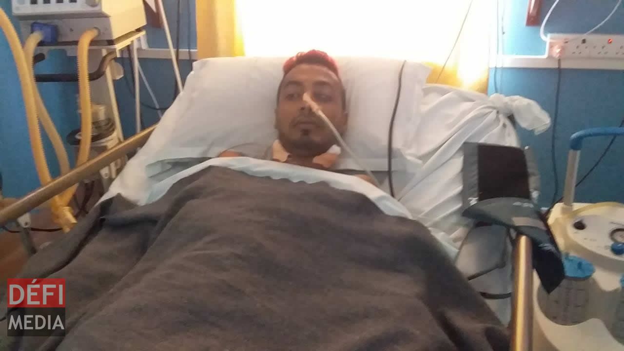 Akshay est admis à l’hôpital de Flacq.