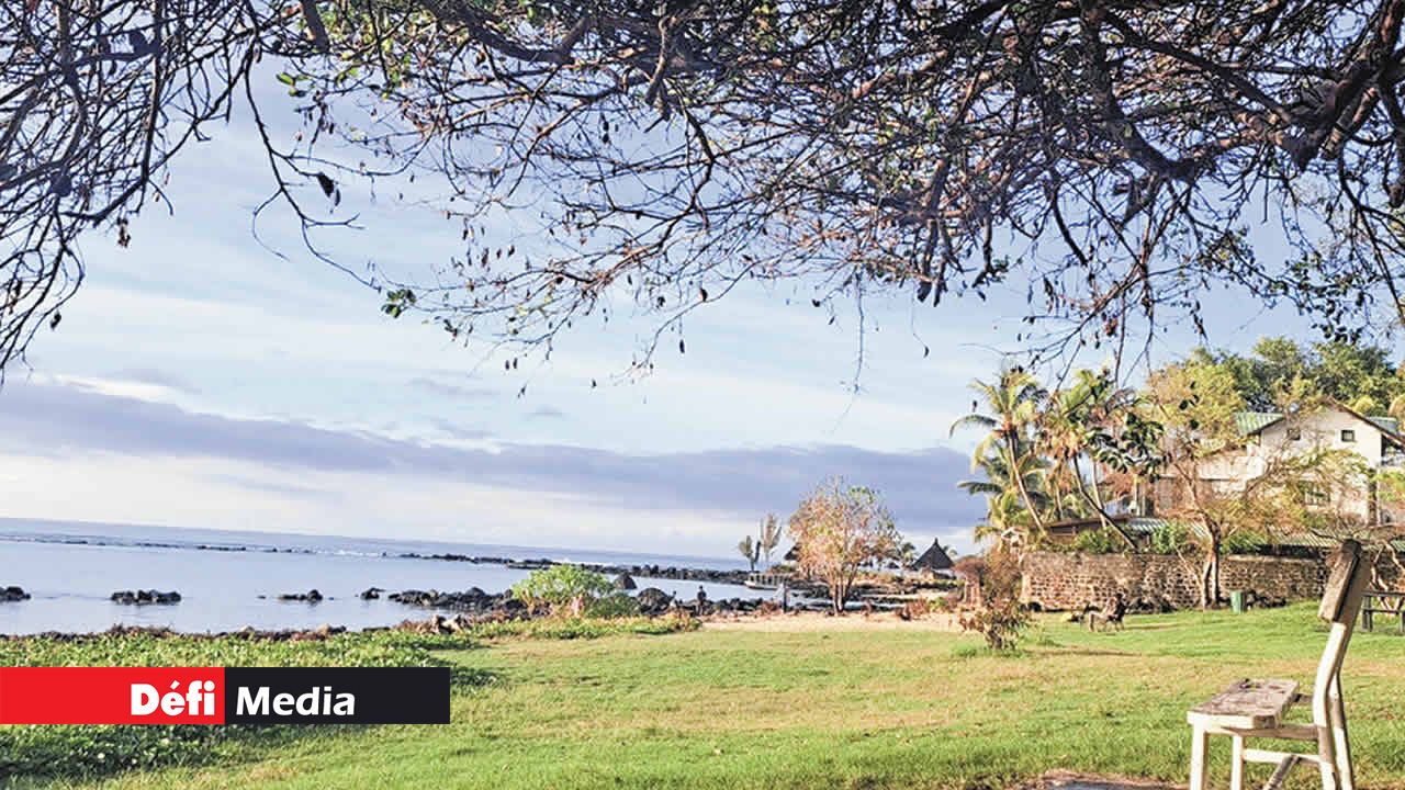 La plage de Flic-en-Flac au petit matin.