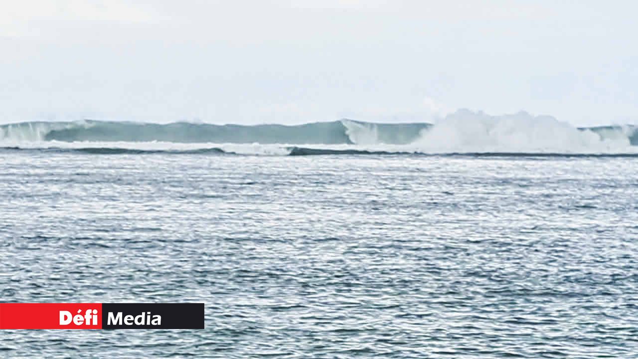 Les vagues se donnent en spectacle.