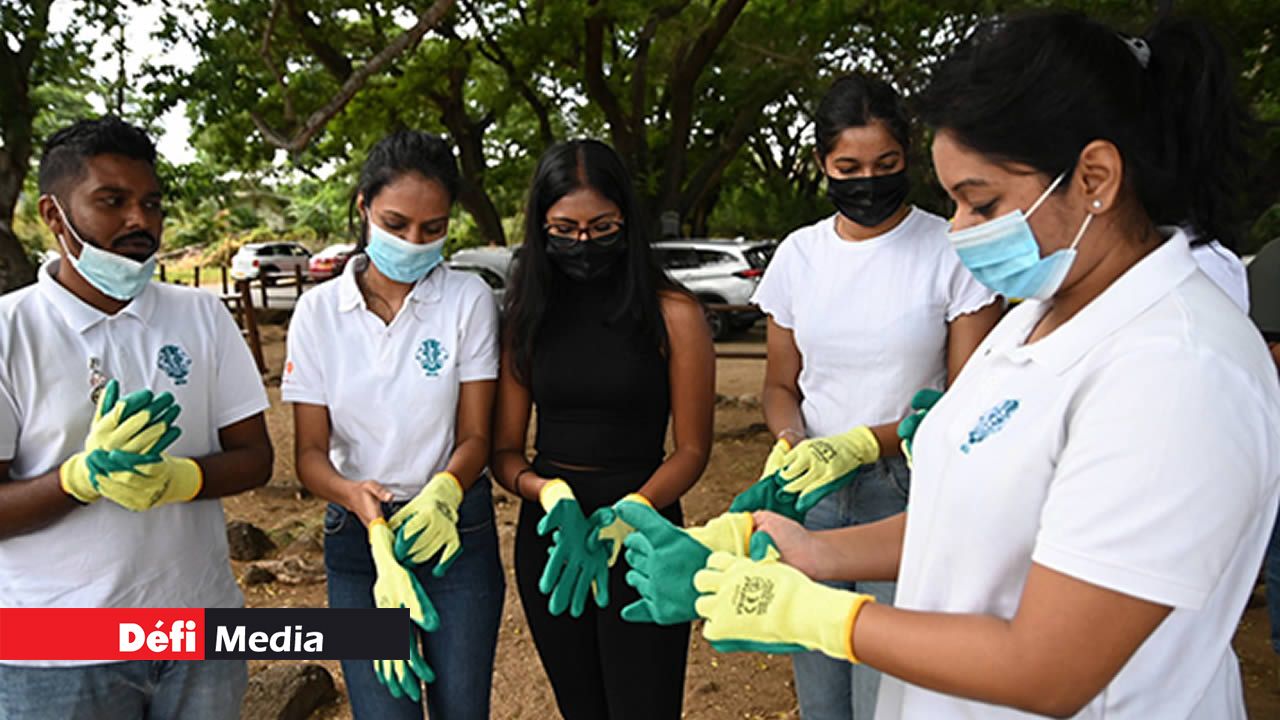 BKind et le Leo Club étaient également sur place pour apporter leur pierre à l’édifice de la cause environnementale.