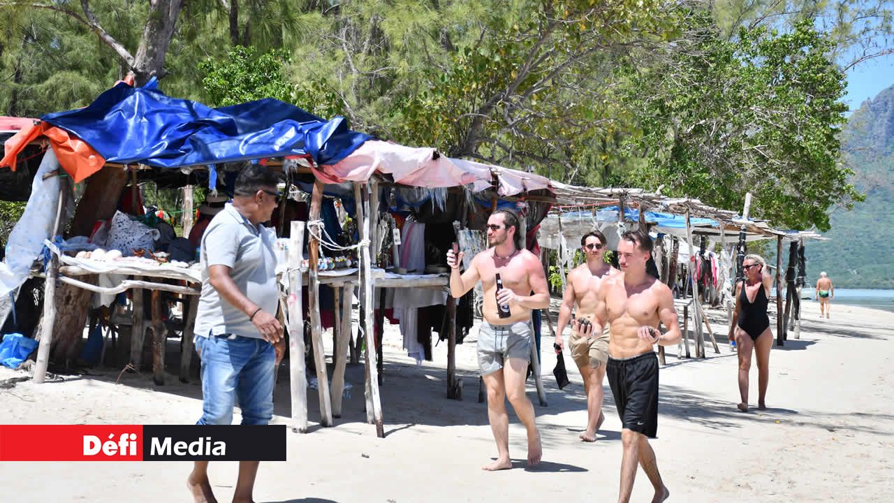 Près d’un millier de touristes visitent l’île chaque jour.
