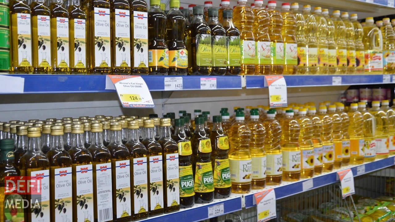 Huiles comestibles : levée de boucliers contre une taxe de 10 % à l’importation 