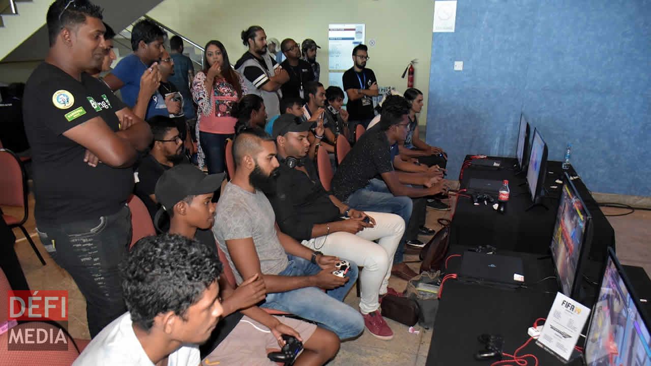 Tournoi de gaming avec Esport Faction. 7e édition du Salon de la Famille et de la Santé