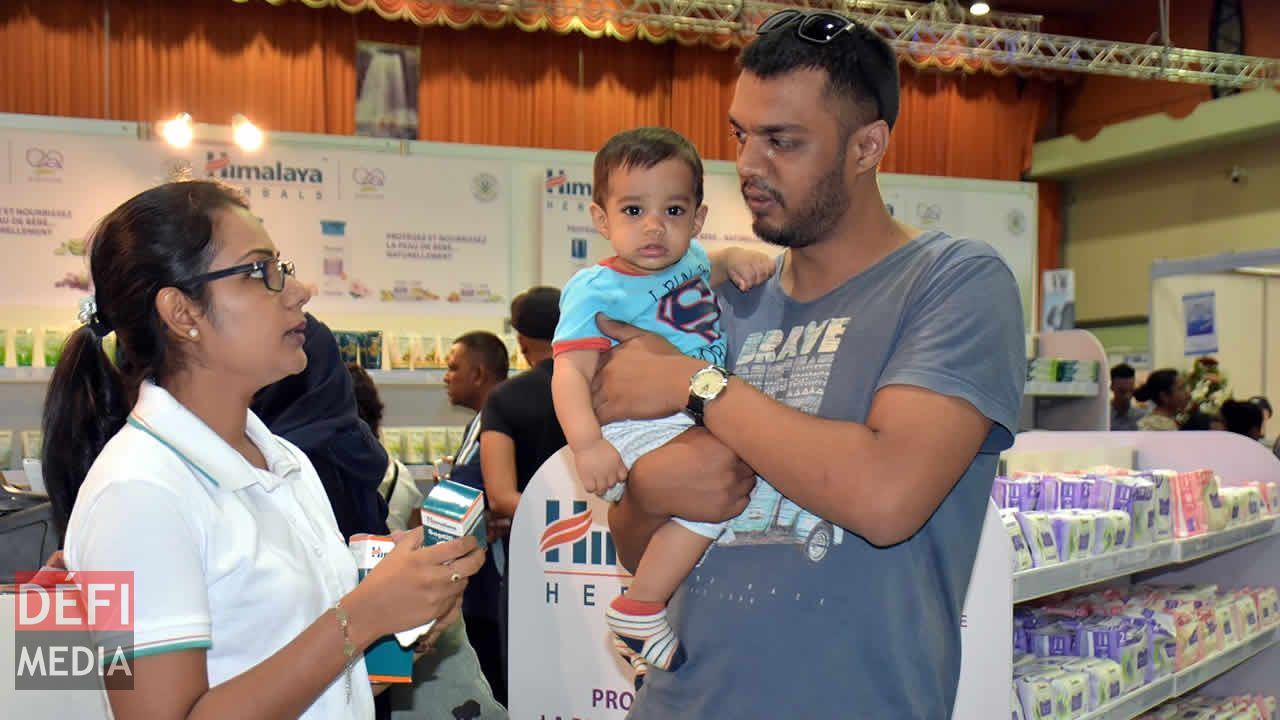Des médecins étaient présents sur le stand d’Himalaya Herbals pour prodiguer des conseils. 7e édition du Salon de la Famille et de la Santé