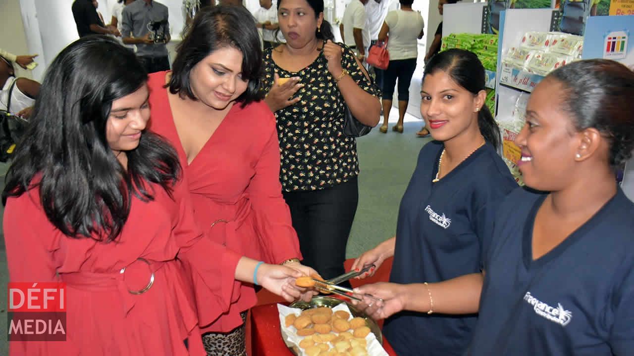 Dégustations des biscuits de la marque Subana, tout droit sortis du four. 7e édition du Salon de la Famille et de la Santé