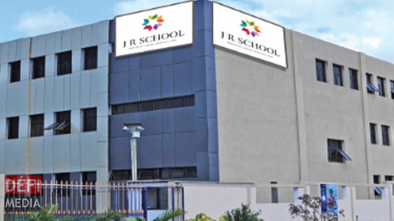 JR School