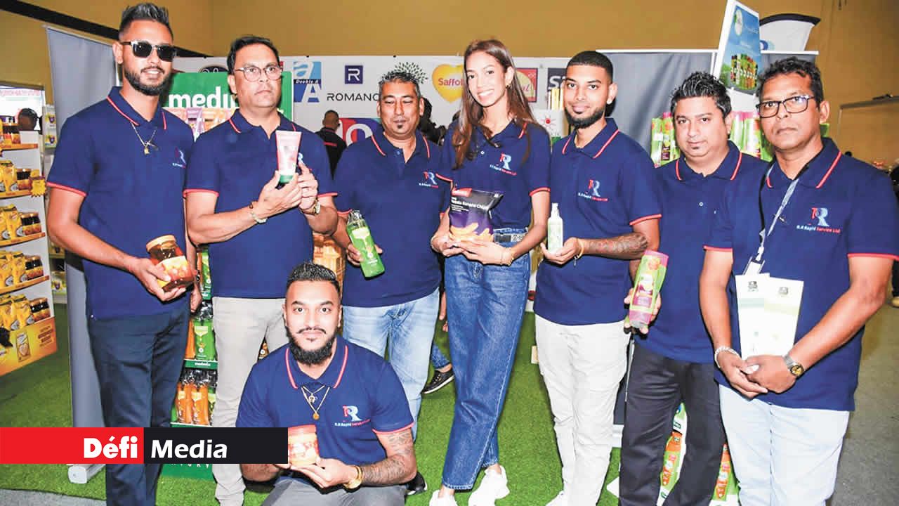 R.R. Rapid Service met en avant une variété de produits.