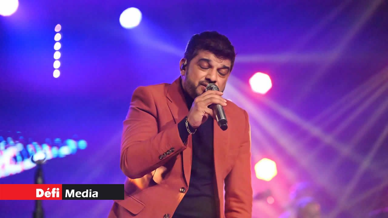 Jenkins Kheejoo (King) a une fois de plus illuminé la scène mauricienne, captivant son public avec son énergie, sa voix puissante et son charisme indéniable.