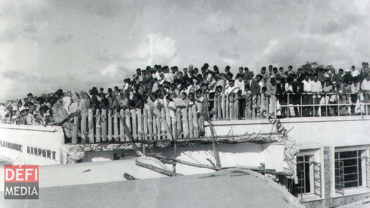 L’aéroport de Plaisance : Terrace Area dans les années 60 @ Goorooduth Chuttoo. L’aéroport de Plaisance : Terrace Area dans les années 60 @ Goorooduth Chuttoo.
