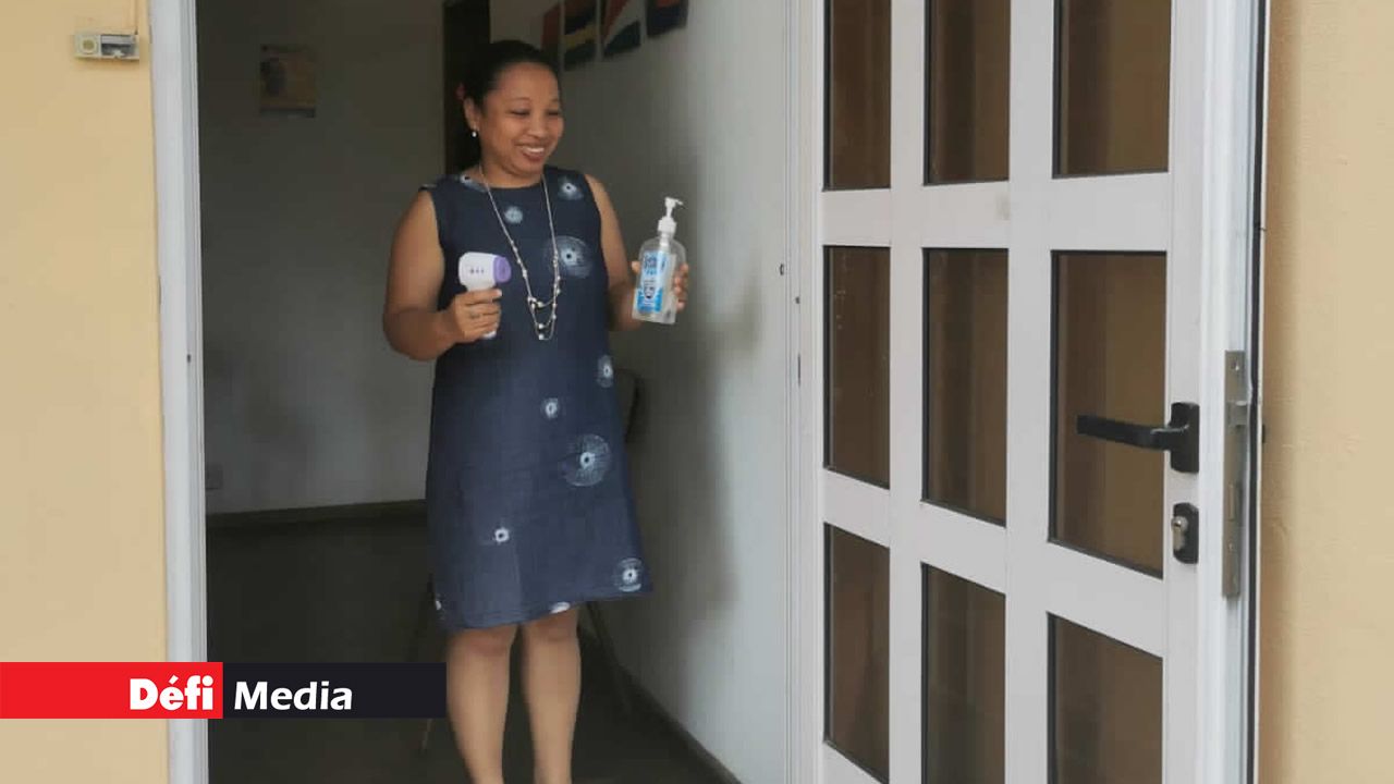 A Rose-Belle, prise de température et sanitizer obligatoire.