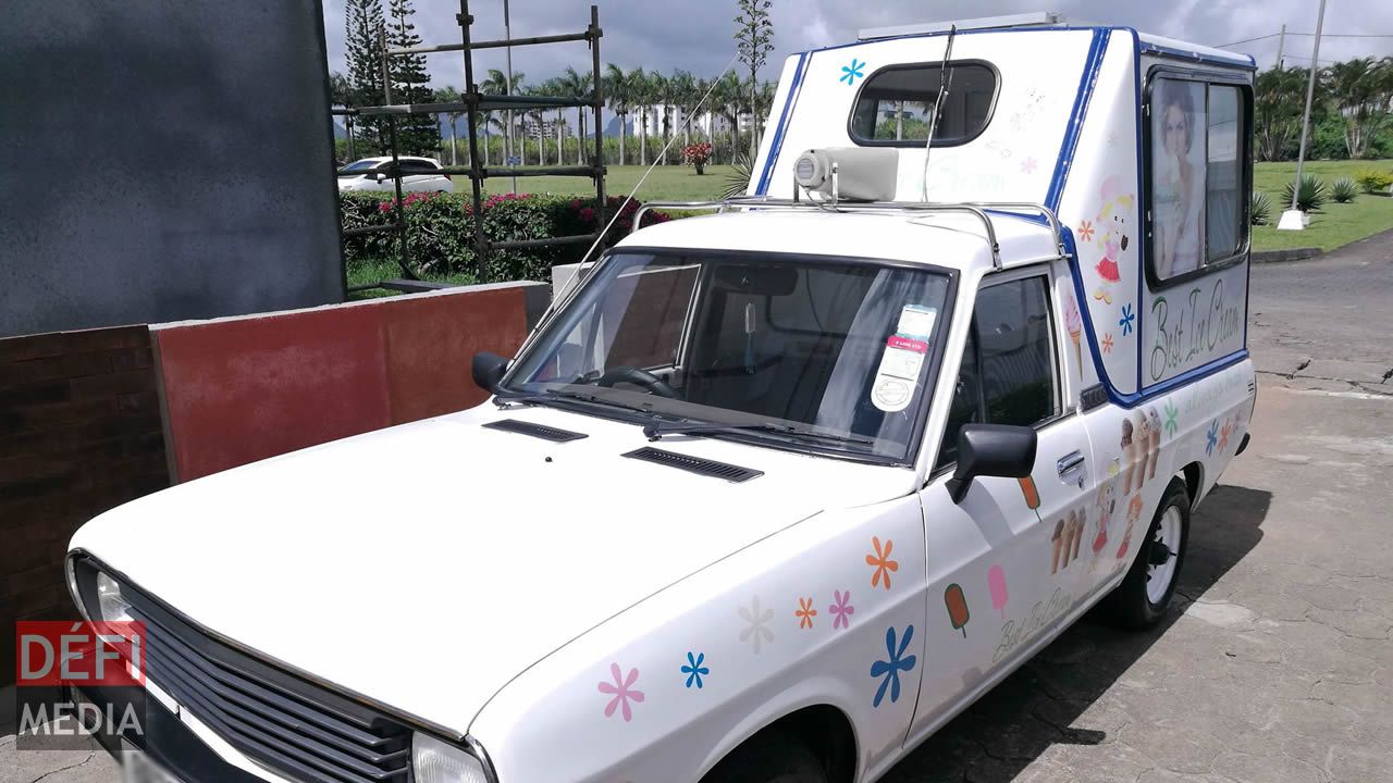 Un camion de glace s’équipe de panneaux solaires