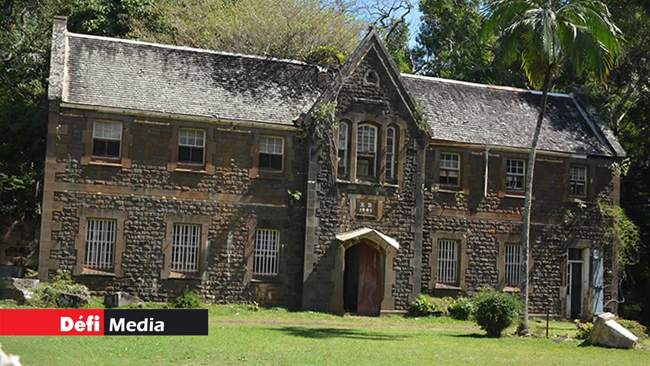 Bâtiment datant du XVIIIe siècle ayant successivement abrité un orphelinat et une léproserie.