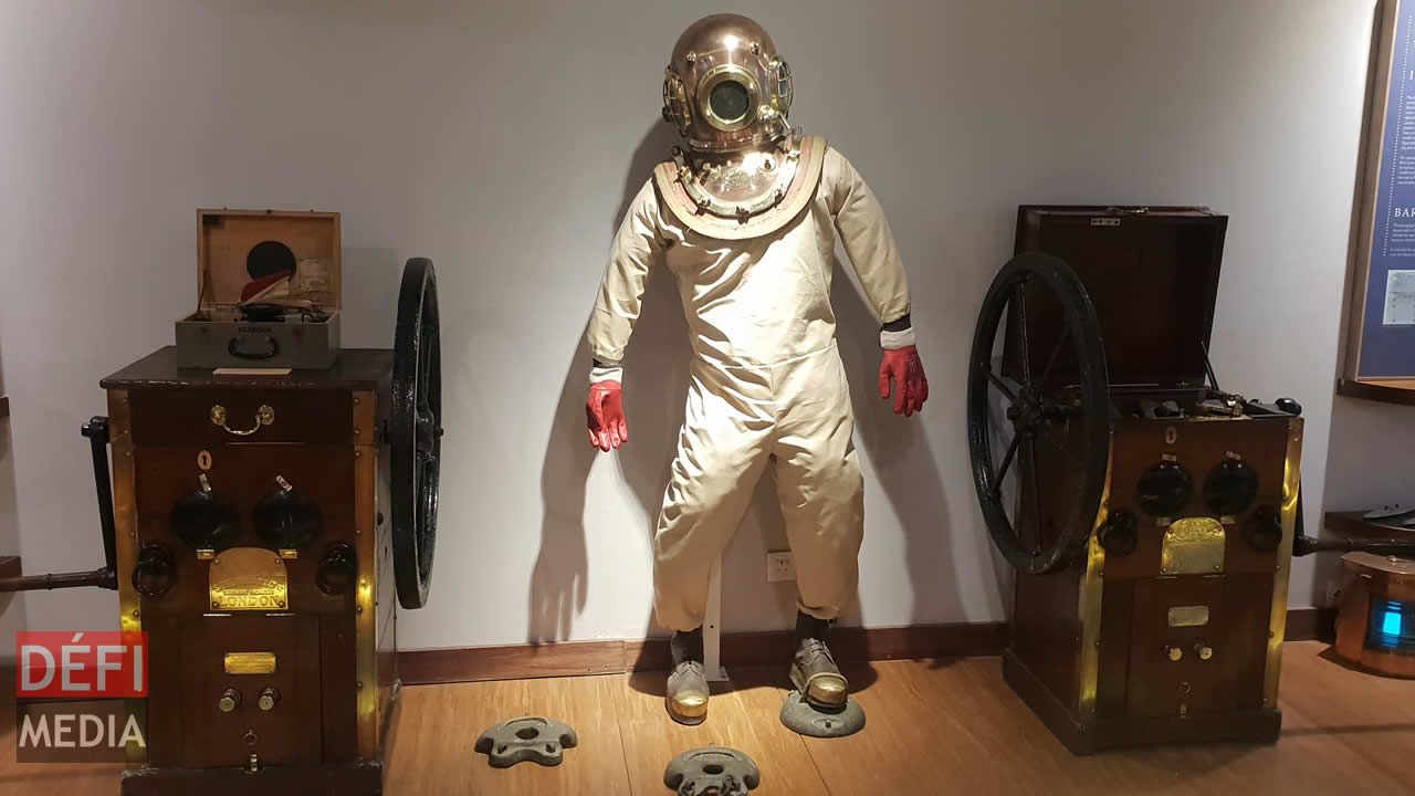 Un système complet pour alimenter le scaphandrier en air. Un système complet pour alimenter le scaphandrier en air.