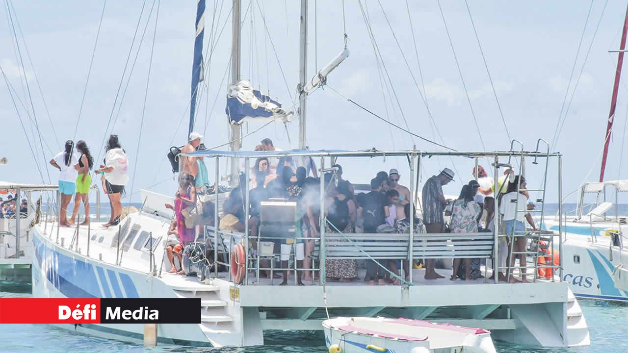 Le déjeuner est servi à bord pour ne polluer ni la mer ni la plage.