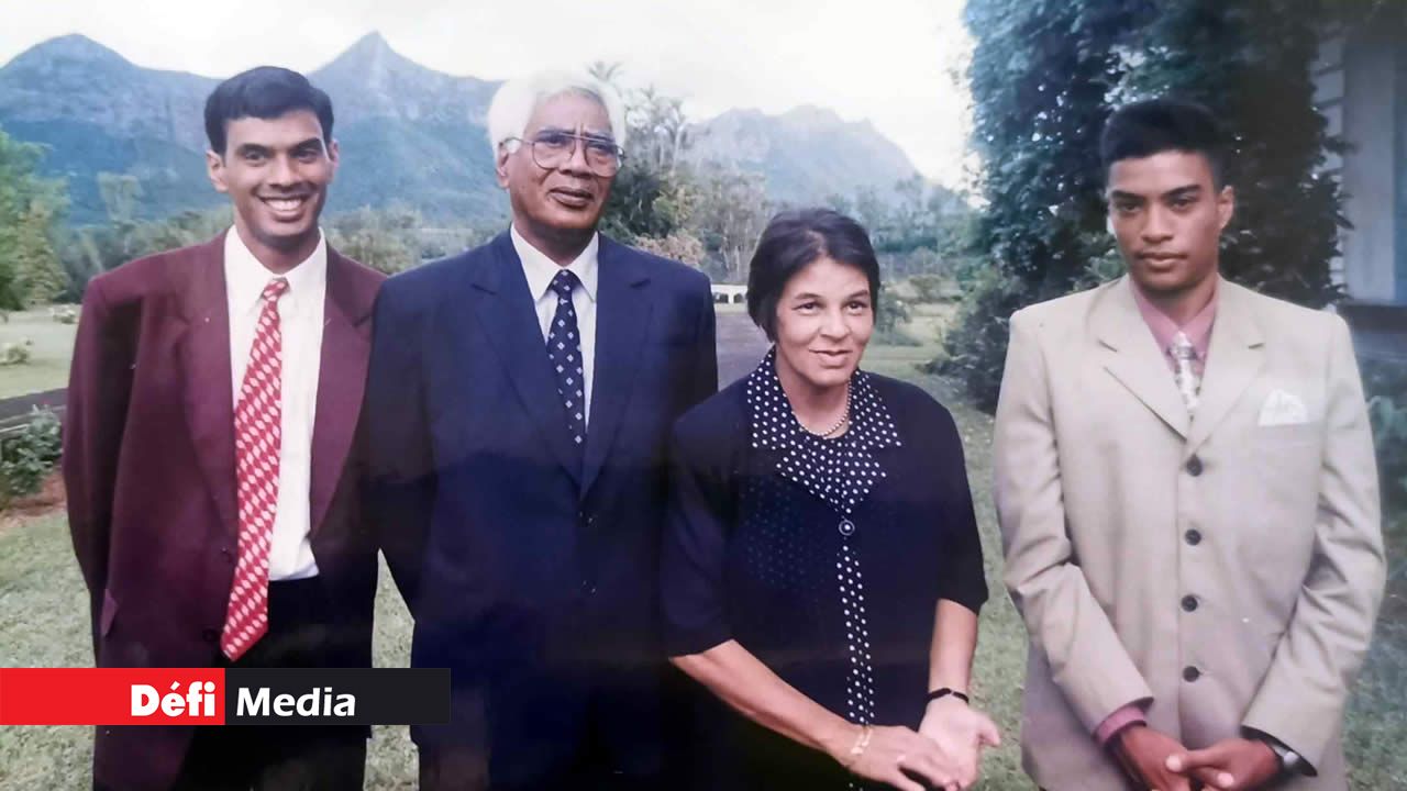 Karl et Danielle Offmann entourés leurs fils Bernard et Hans. Ce dernier est décédé il y a huit ans.