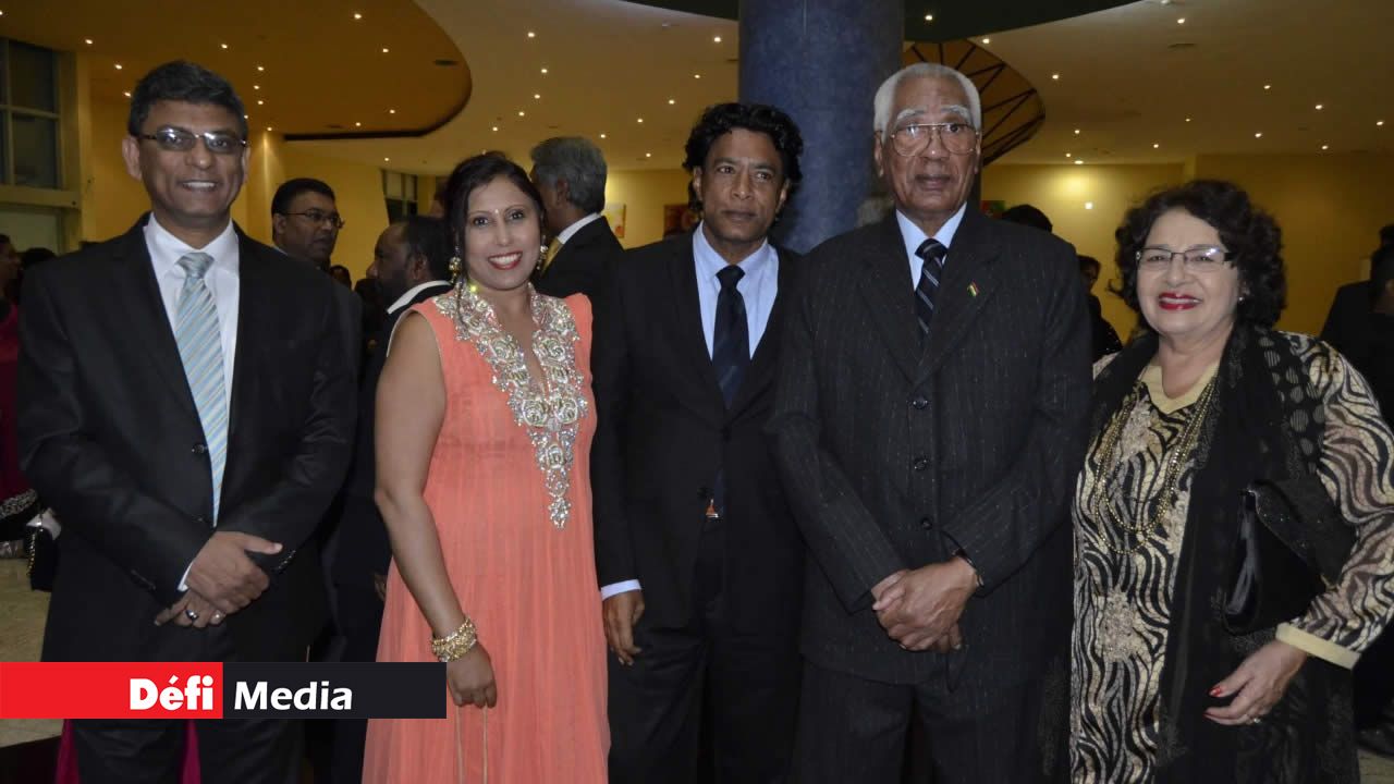 Karl Offmann aux côtés du couple Bodha et de Marie-France Roussety.