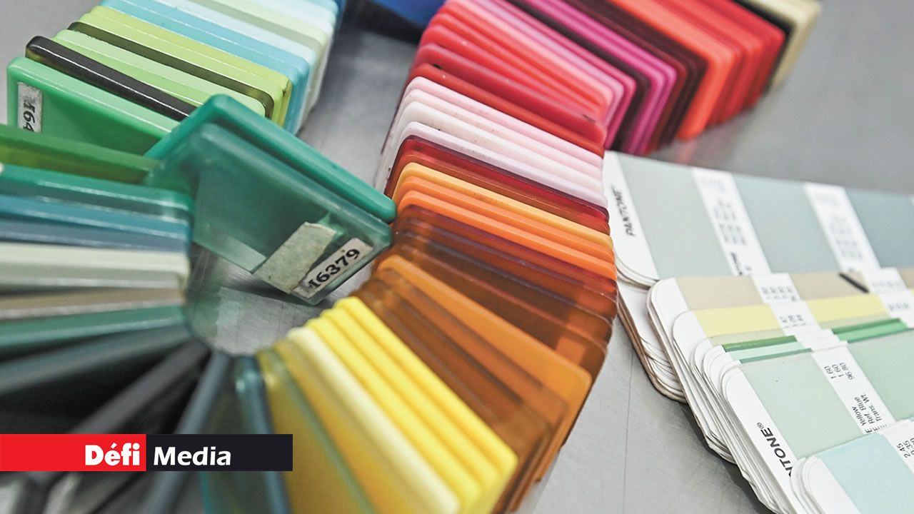 Les couleurs sont choisies selon le « colour chart ».