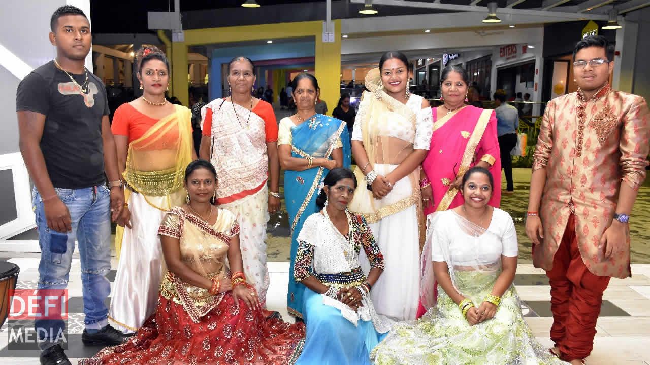 Le Pailles Jhoomar Group comprend des membres de tous âges. Gamat Dan Vilaz 2018