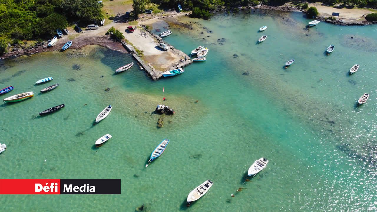 Rendez-vous au point d’embarquement de Saint-Antoine, Goodlands, à Bain de-Rosnay.