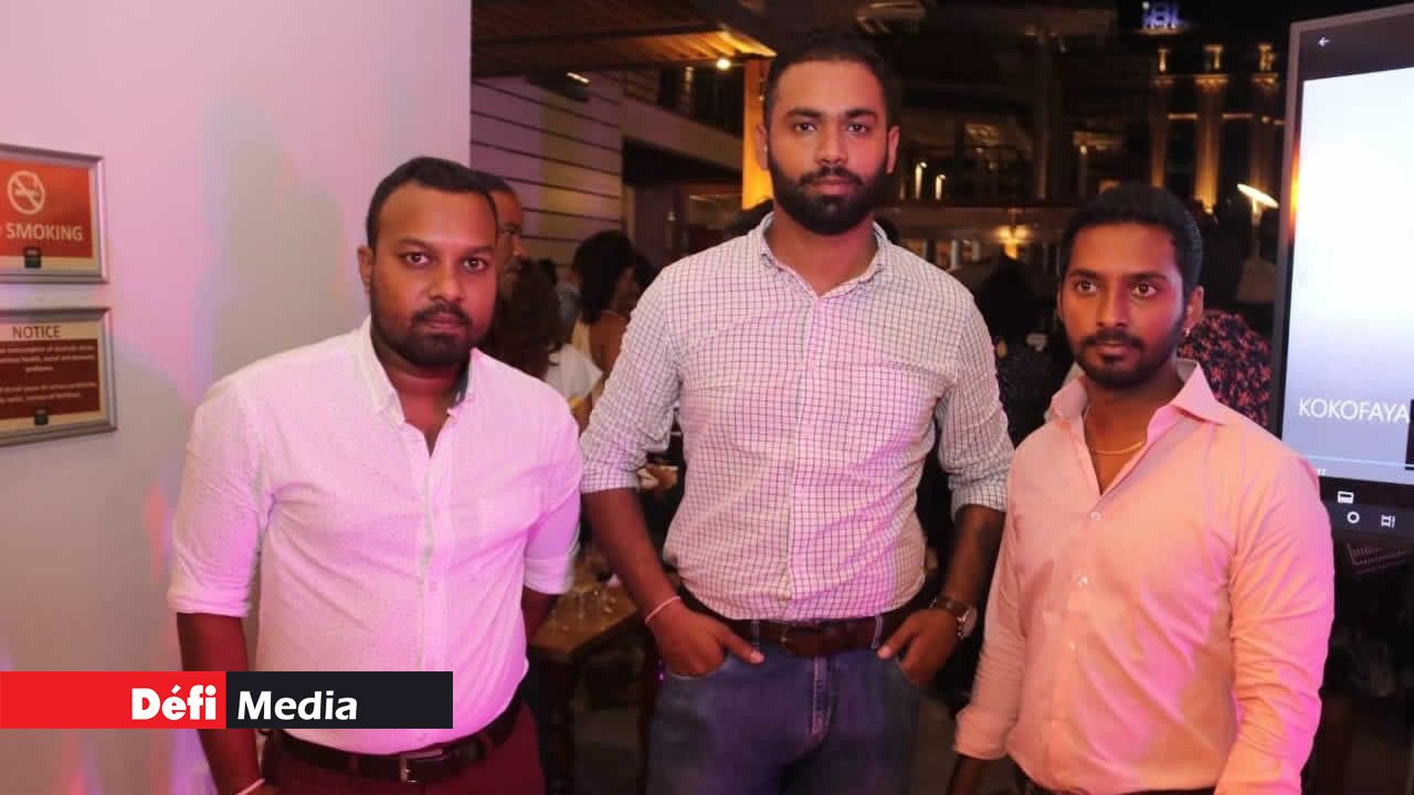 L’équipe de Sokalor, dont son directeur,  Guvish Sooklall, était présente.  Musique