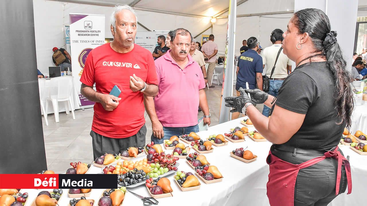 La compagnie Real Fresh Fruits était présente pour l’occasion et a offert des fruits frais au public, à consommer au quotidien.
