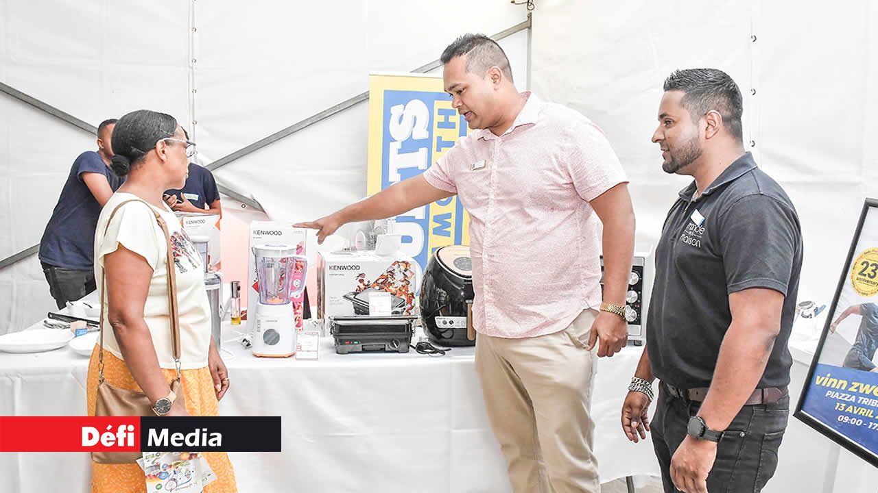 La compagnie Courts a également pris part à cet événement dédié à la santé, en mettant en avant des appareils électroménagers conçus pour une cuisson saine.