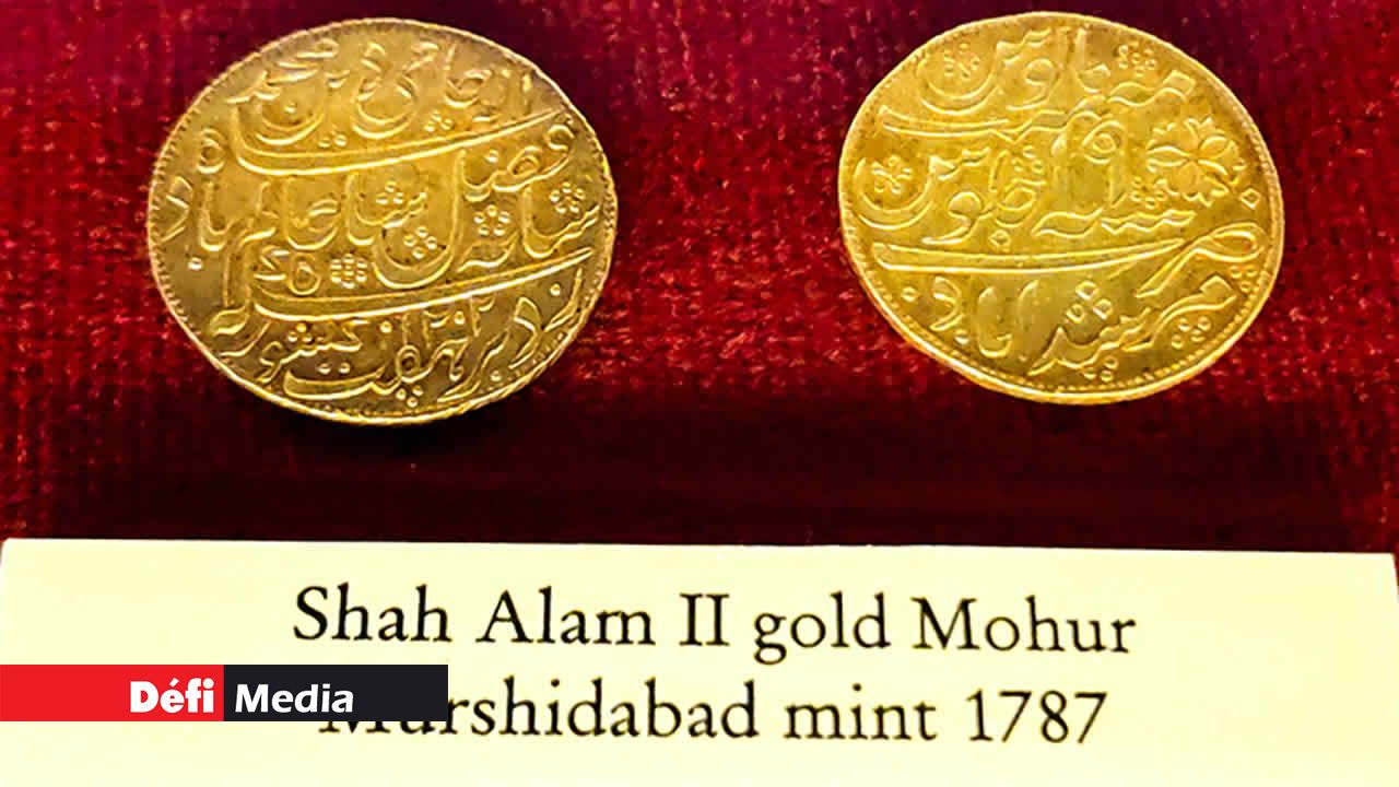 Des pièces en or datant de 1787, plus connues sous le nom de Shah Alam II Gold Mohur.