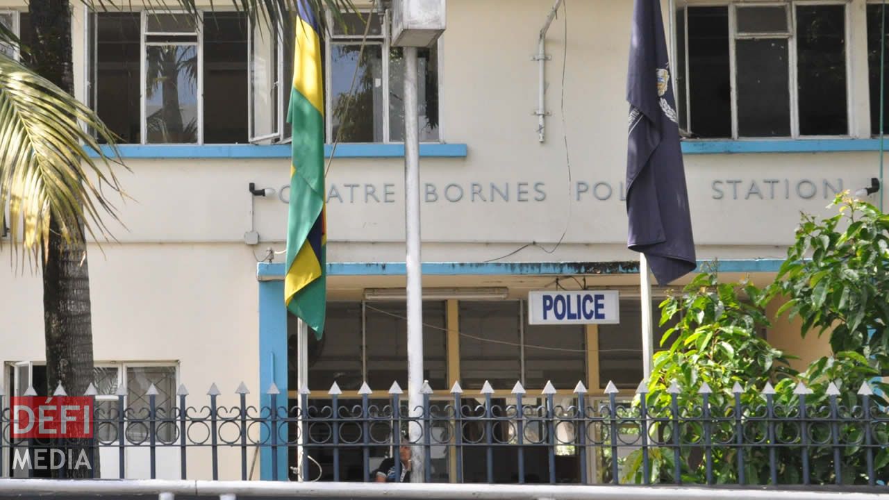 Police Quatre Bornes