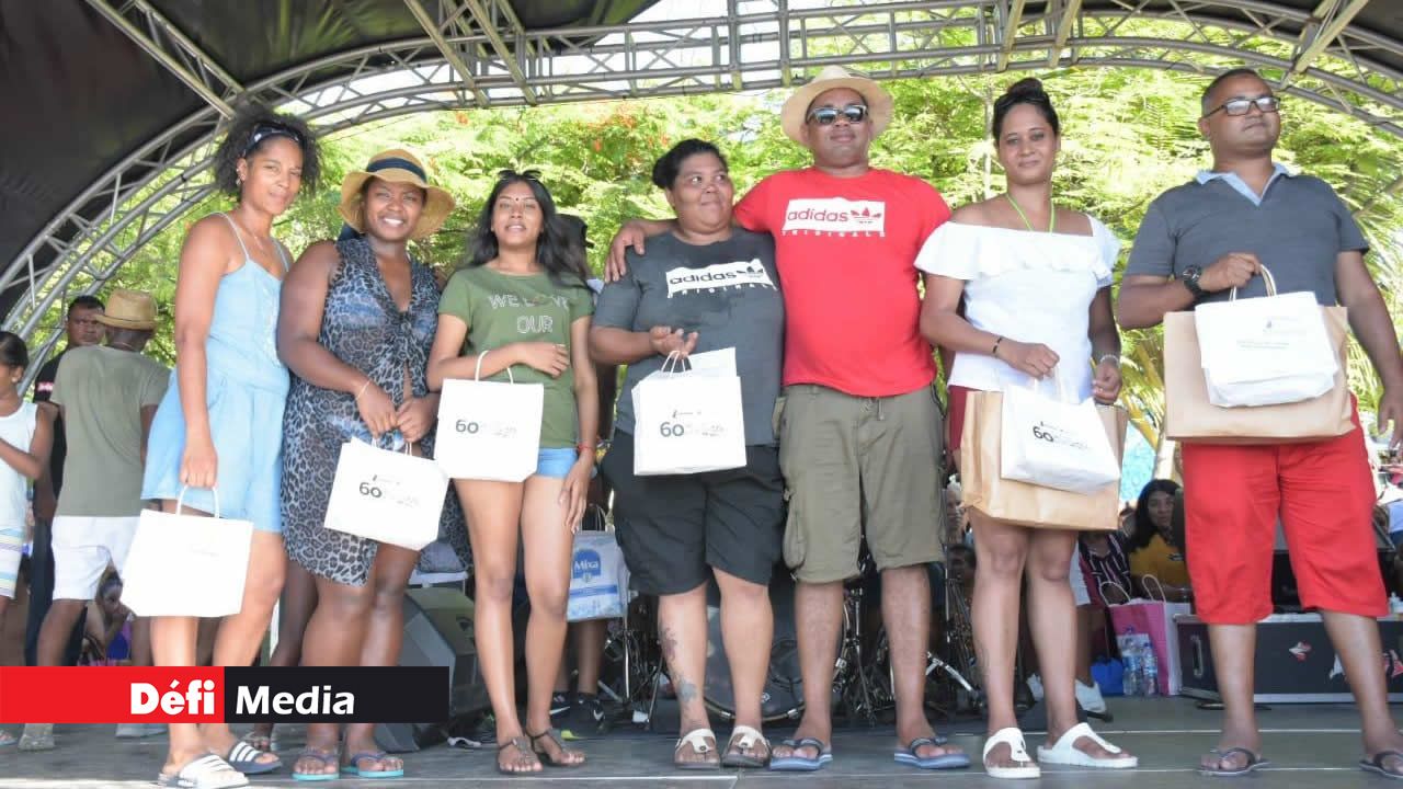 Les participants aux jeux repartent avec plein de cadeaux. Beach Tour 2019