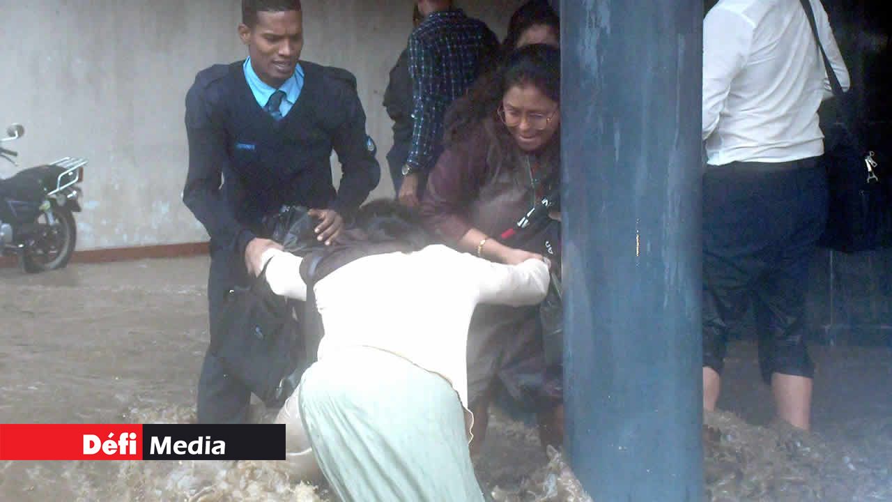 Noyade évitée dans les rues de la capitale.