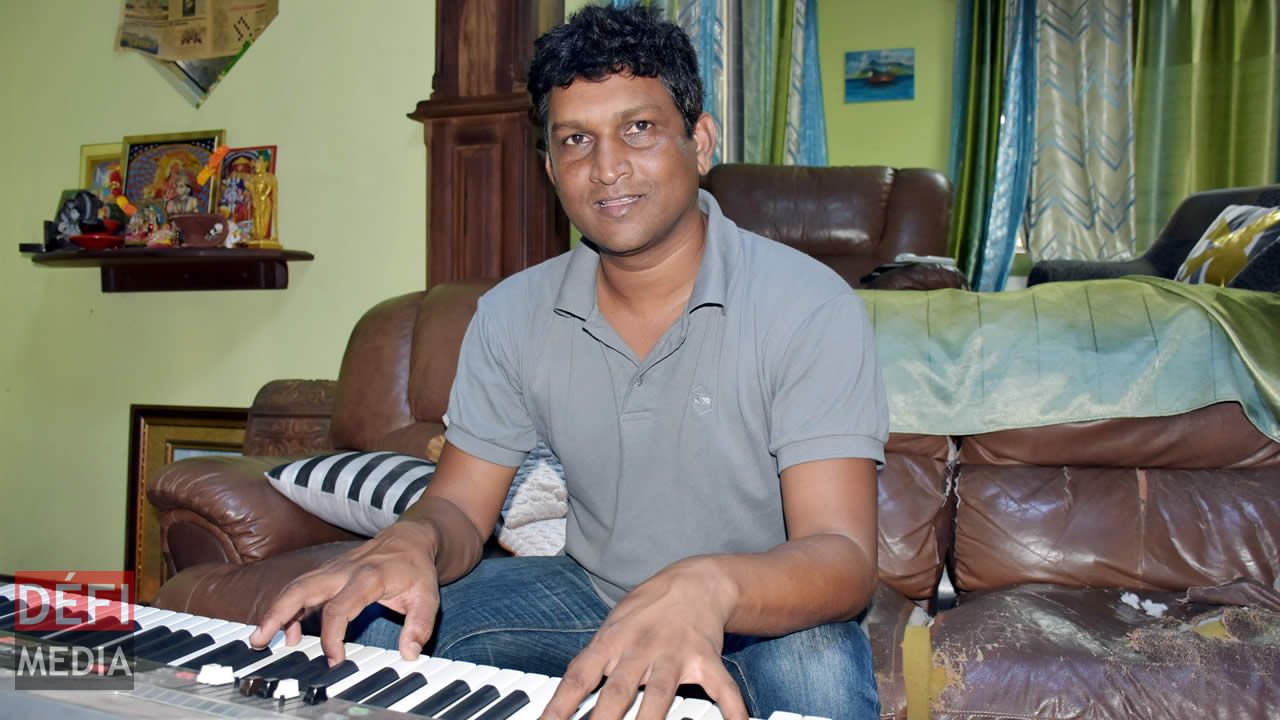 Raveen Jahree, un musicien dans l'âme. Raveen Jahree