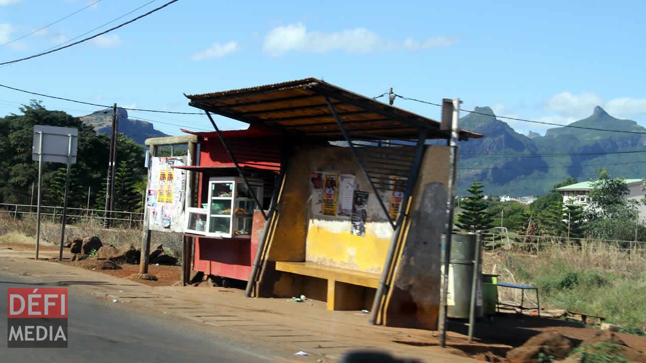 Plutôt rigolo comme abribus. abribus