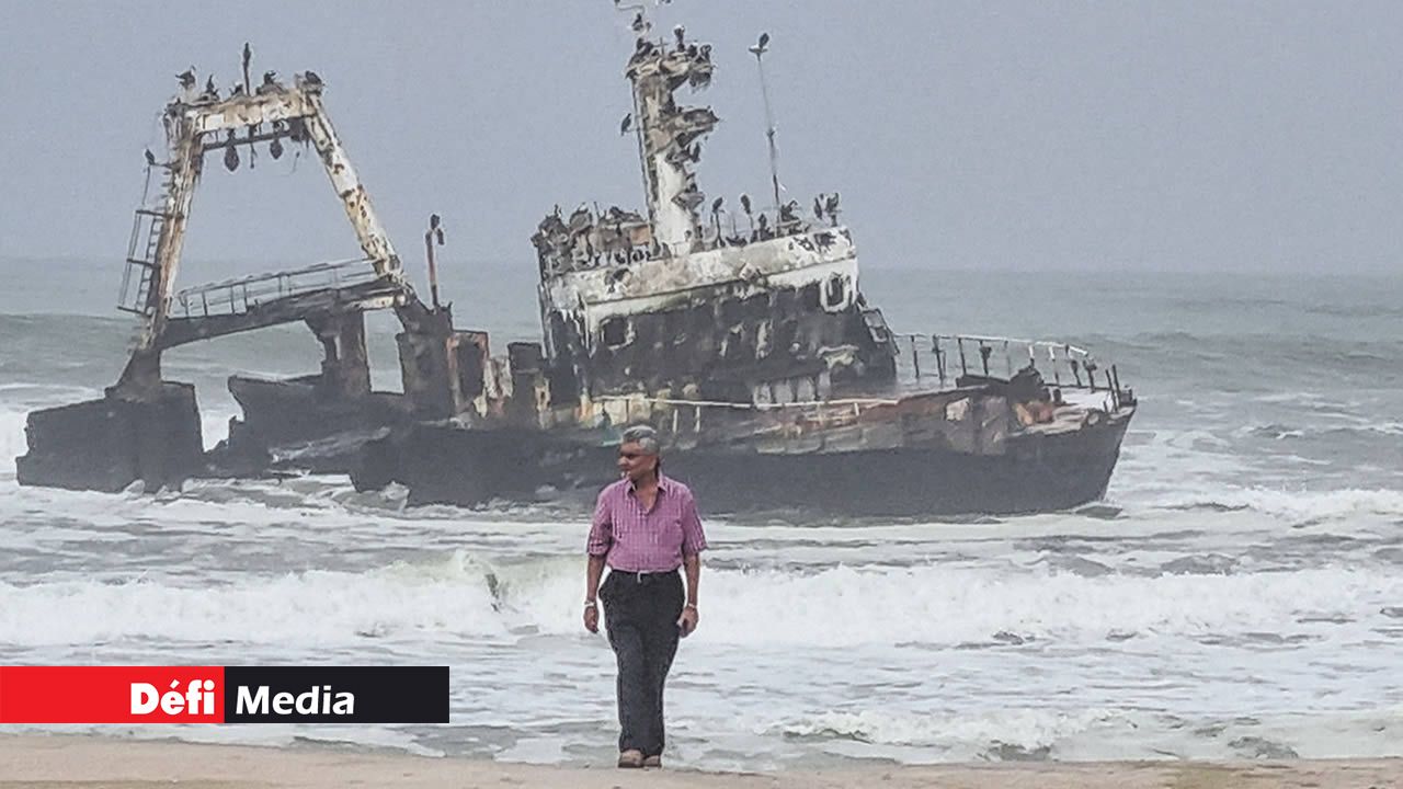 L’épave abandonnée du navire Zeila échoué sur la Skeleton Coast, près de Swakopmund.