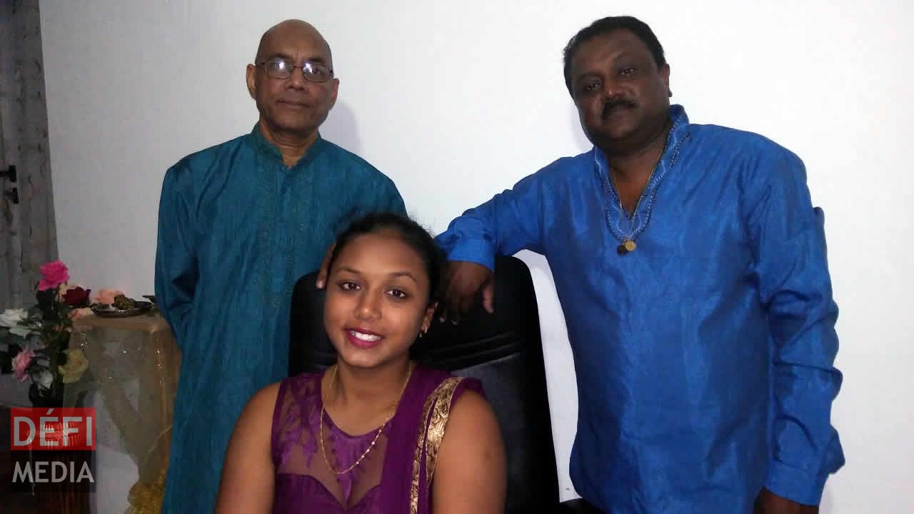 De g. à dr. Kailash Beeda, Urvashi Sungkur et Manoj Sungkur.