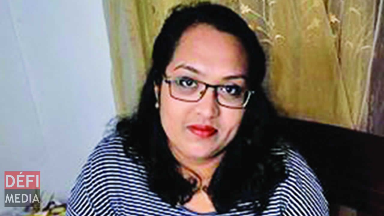 Varshabye pratique aussi la natation comme passe-temps. Varshabye Cooshnea