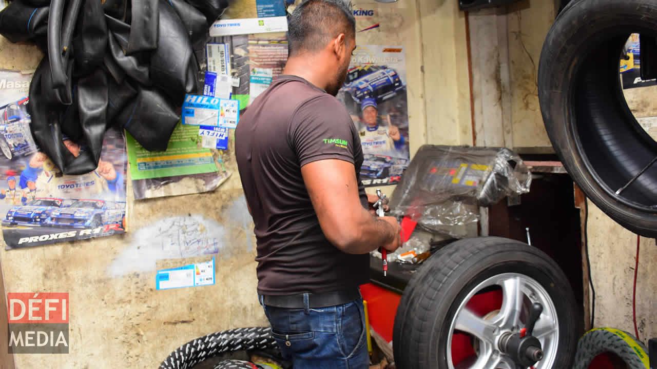 Il faut retirer l’enjoliveur. kol fit