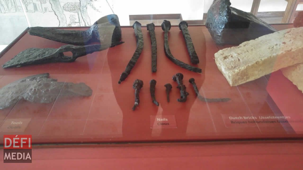 Divers objets utilisés par les colons. Le musée Frederik Hendrik