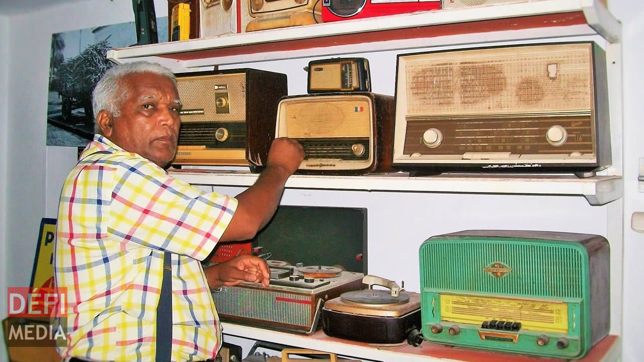 Une salle est dédiée à l’évolution de la radio  à travers le temps.