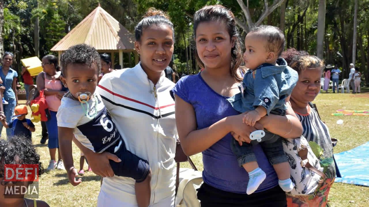 Parents et accompagnateurs ont tenu à être présents à cette journée. Journée mondiale du refus de la misère