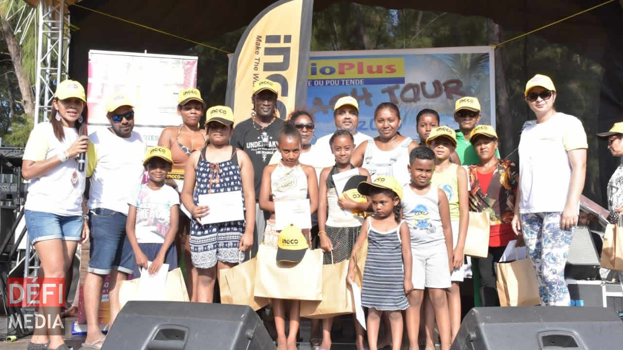 Les gagnants de divers concours ont été récompensés avec plein de cadeaux. Radio Plus Beach Tour