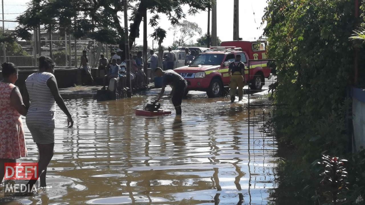 Les sapeurs-pompiers ont dû intervenir à Bambous. Les sapeurs-pompiers ont dû intervenir à Bambous.
