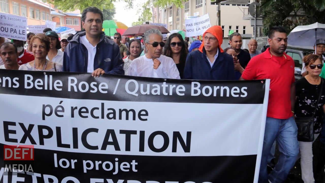 Marche contre le Metro Express à Quatre-Bornes