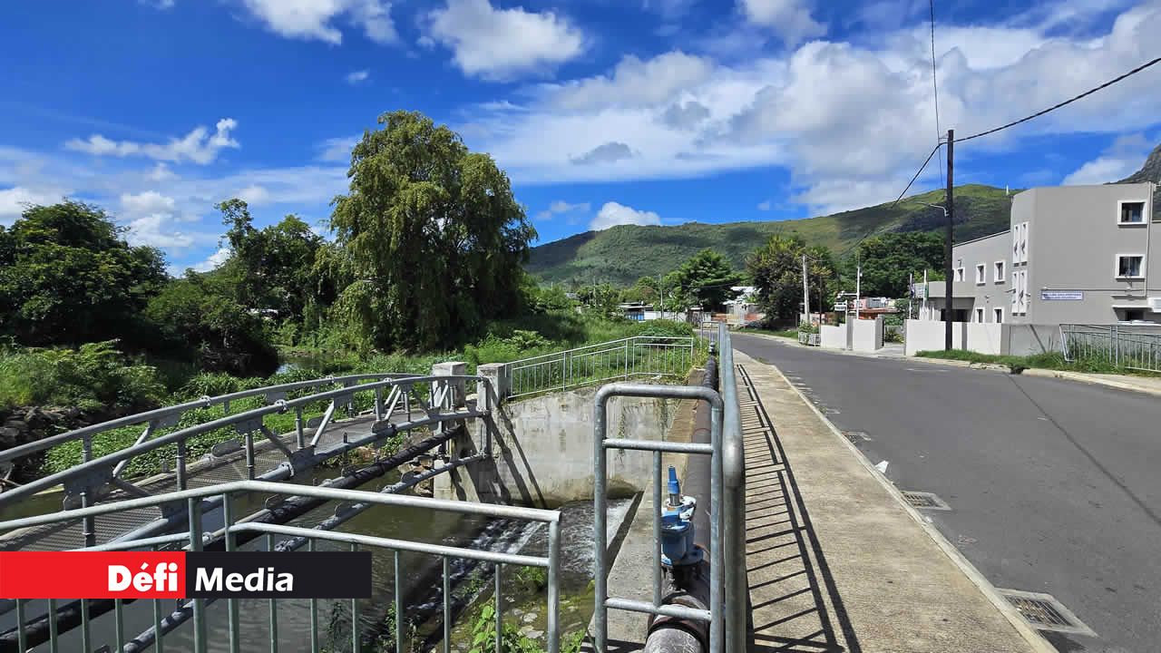 À Résidence La Cure, les habitants observent avec inquiétude le pont Marjolain, qui oscille entre accalmie et crues soudaines.