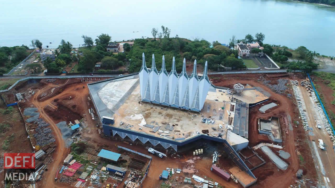 La construction de l’Eden Garden Culture and Entertainment Square. Jin Fei Smart City