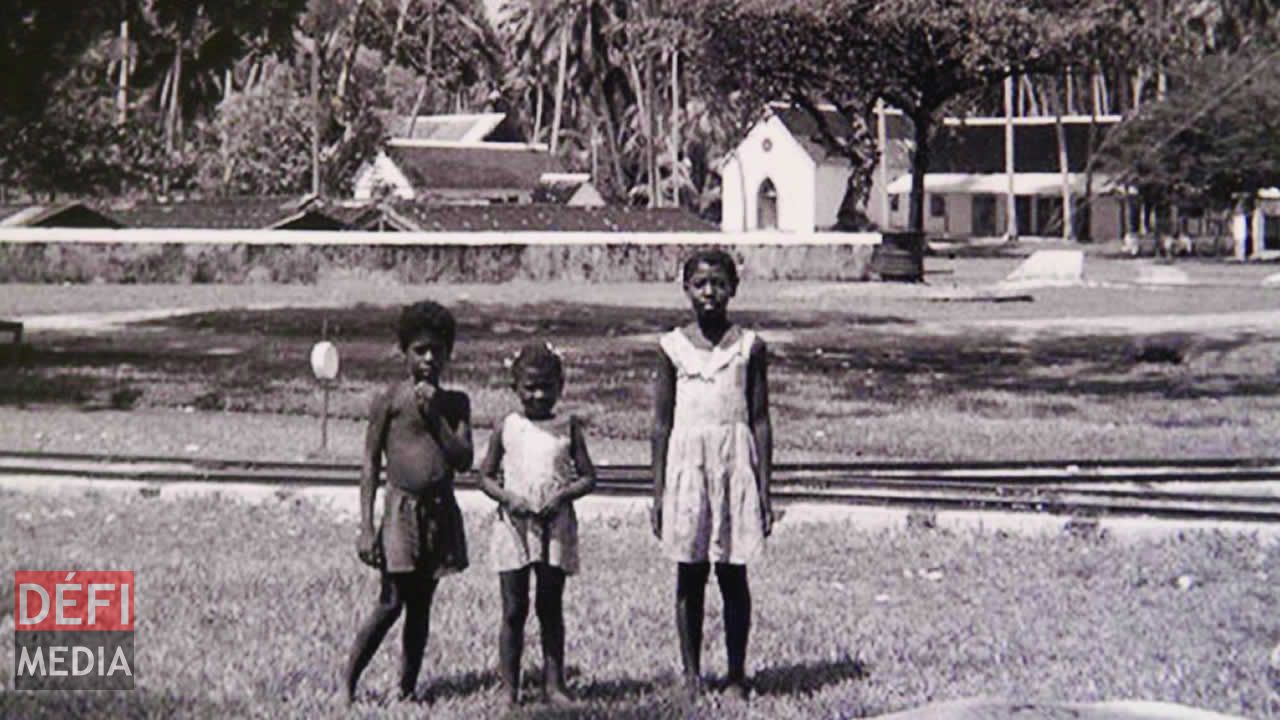 Des enfants chagossiens avant leur déportation de Salomon, Chagos. Dossier Chagos