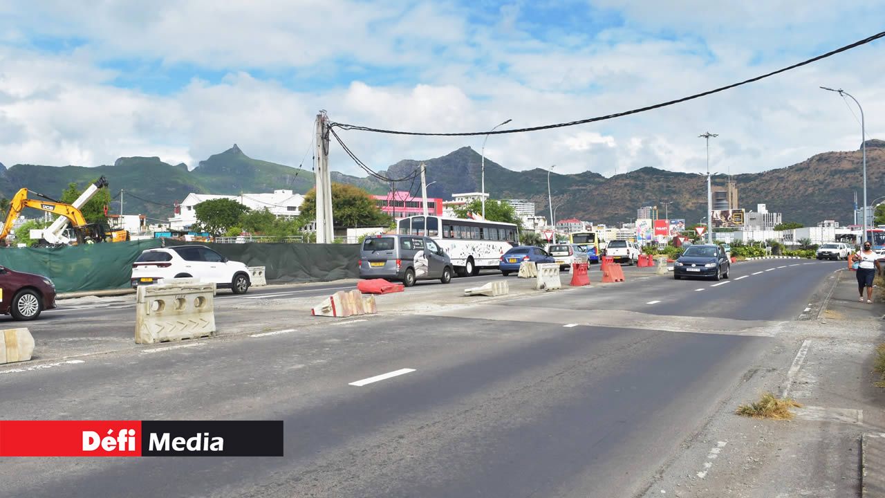 Avant la construction du flyover, les automobilistes devaient obligatoirement emprunter le rond-point du Quai D.