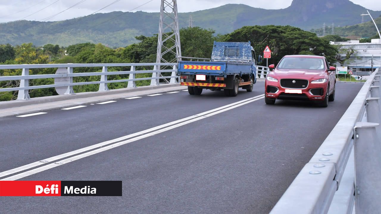 Le flyover est opérationnel, permettant ainsi aux automobilistes de circuler plus librement.